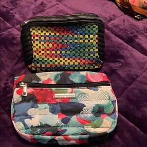 Fanny Pack (2)
Samantha Brown - Floral Design
Steve Madden - Multi Color Design